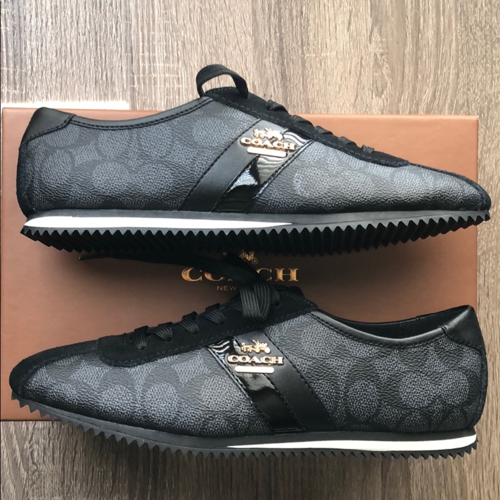 Coach - Black Lace up shoes - Size 7